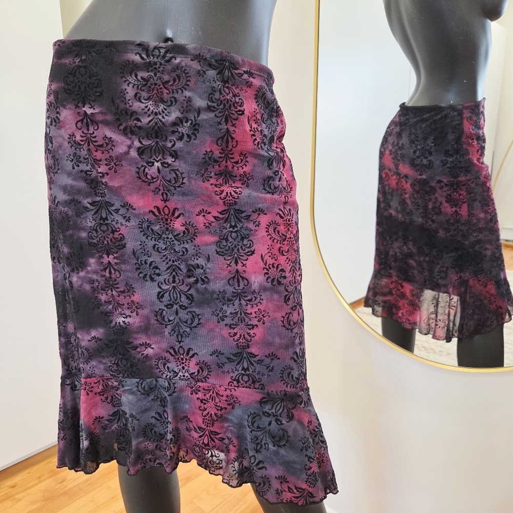 Vintage Y2K Le Château Skirt – Asymmetrical Ruffled Hem, made in Canada size M
